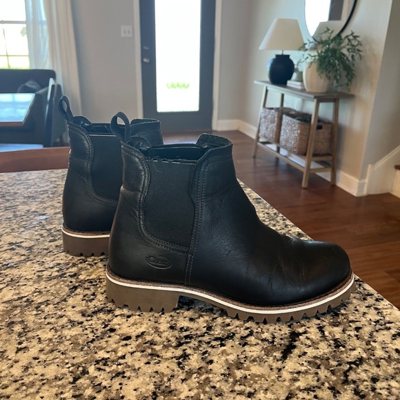 Women’s Chaco Chelsea Boots - Picture 2 of 5